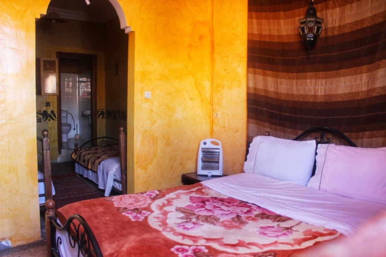 Auberge Et Hotel Les Amis Tafraout Dış mekan fotoğraf