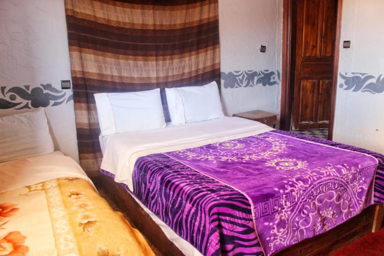 Auberge Et Hotel Les Amis Tafraout Dış mekan fotoğraf